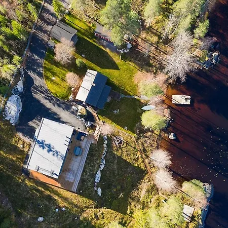 Kintaus Lakeside Villa